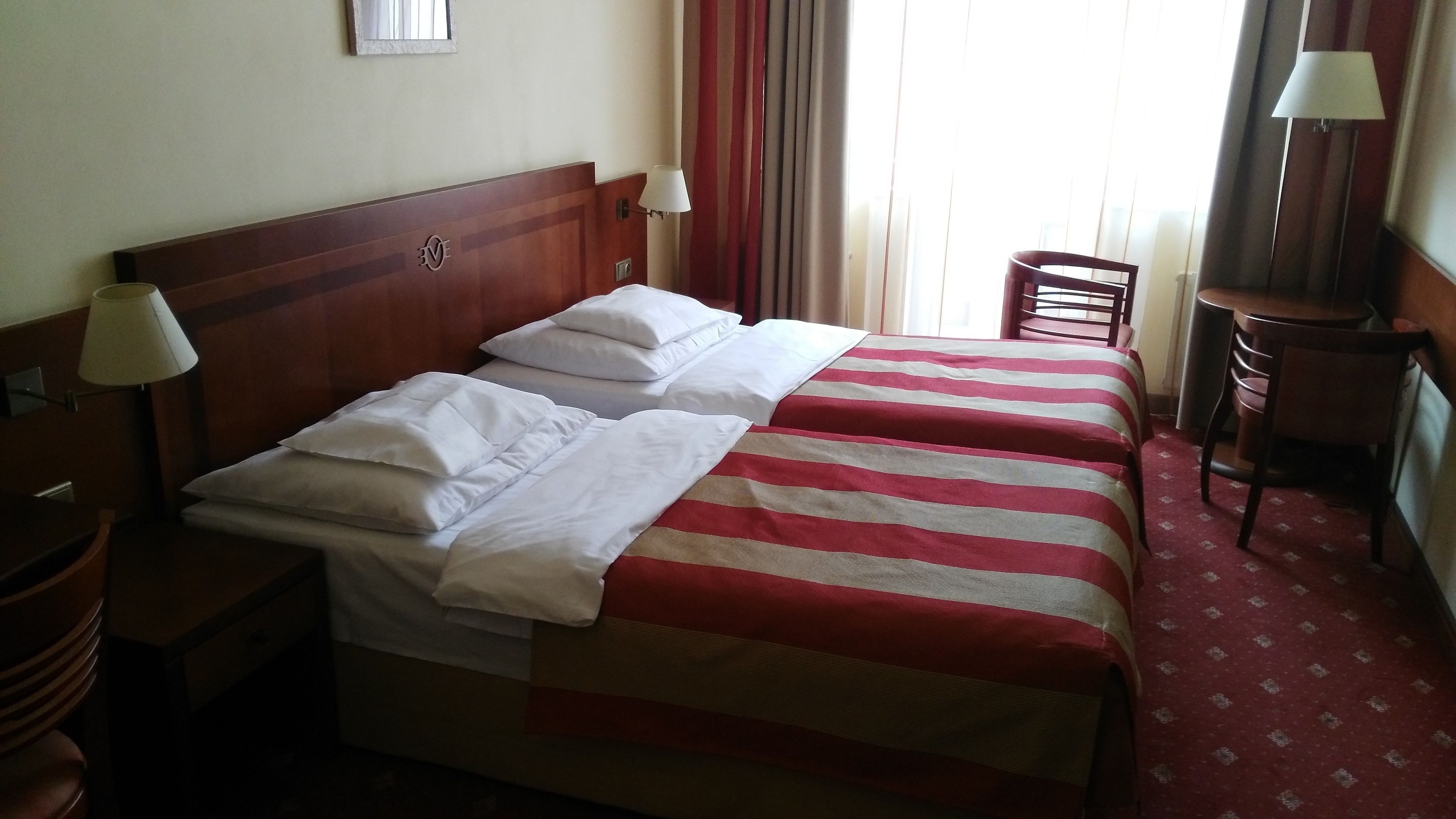 double or twin room, ensuite | minibar, in-room safe, desk, free wifi