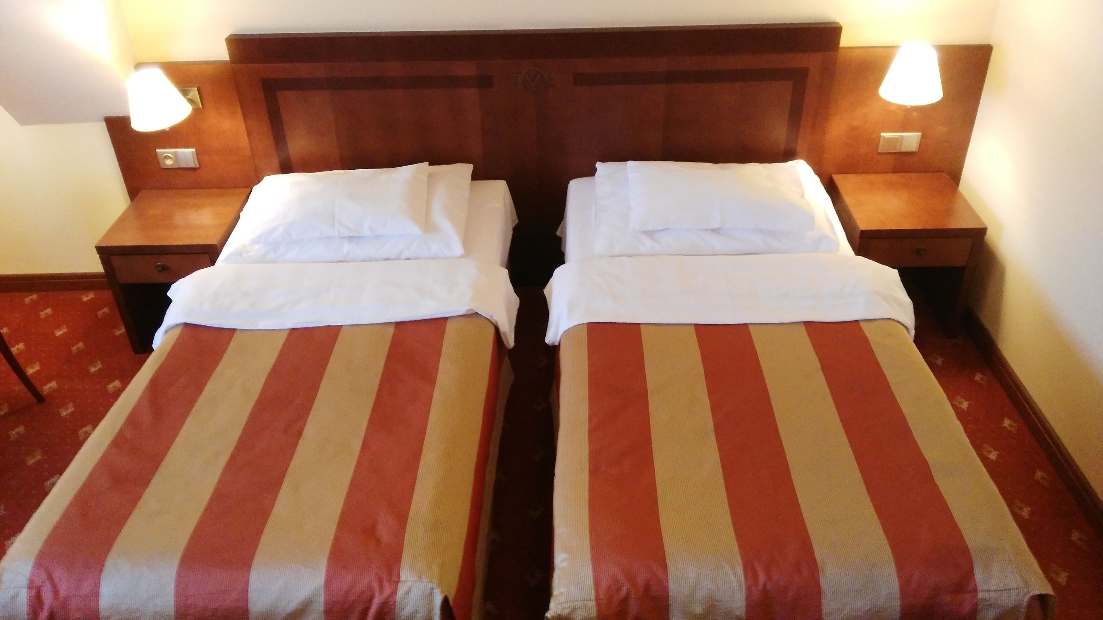 double or twin room, ensuite | minibar, in-room safe, desk, free wifi