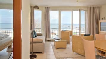 Apartment, 1 Bedroom, Sea View | Living room