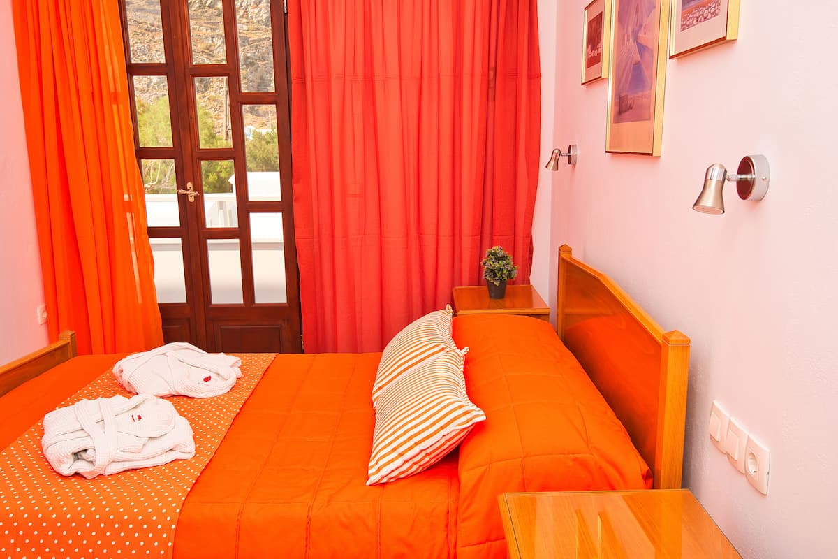 Single Room | In-room safe, desk, soundproofing, free WiFi