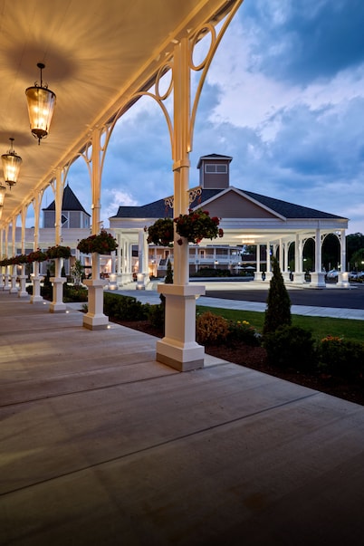 Saratoga Casino Hotel