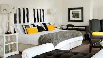 Luxurious Suite Rose Room | In-room safe, desk, free WiFi