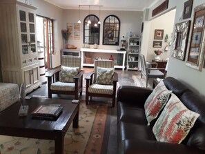 Lobby lounge - Sandpiper Guest House (St. Lucia)