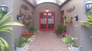 Property entrance - Sandpiper Guest House (St. Lucia)