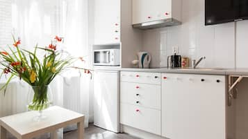 Studio Suite | Private kitchenette