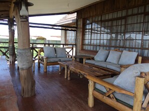 Terrace/patio - Sangare Gardens (Mweiga)