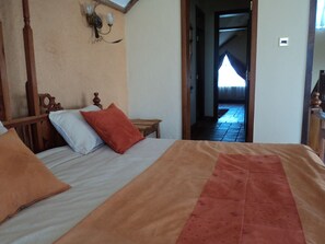 Family Room | Bed sheets - Sangare Gardens (Mweiga)