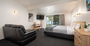Studio Access Units | Soundproofing, free WiFi, bed sheets, wheelchair access
