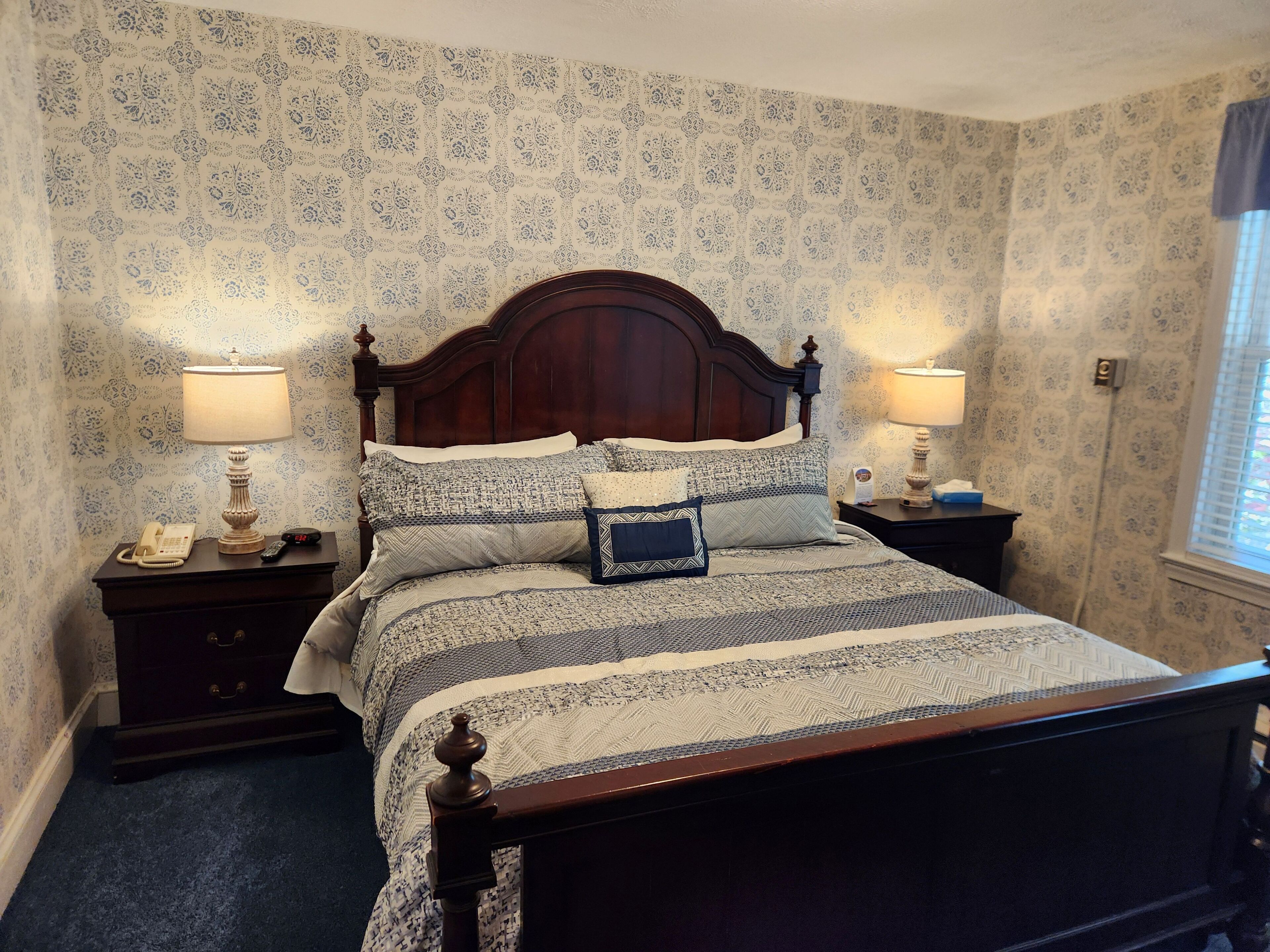 Suite, 1 King Bed (Historic Inn)