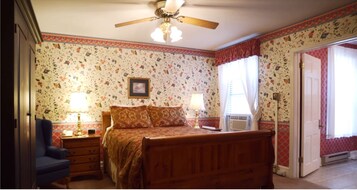 Deluxe Room, 1 Queen Bed (Historic Inn) | Iron/ironing board, free WiFi, bed sheets