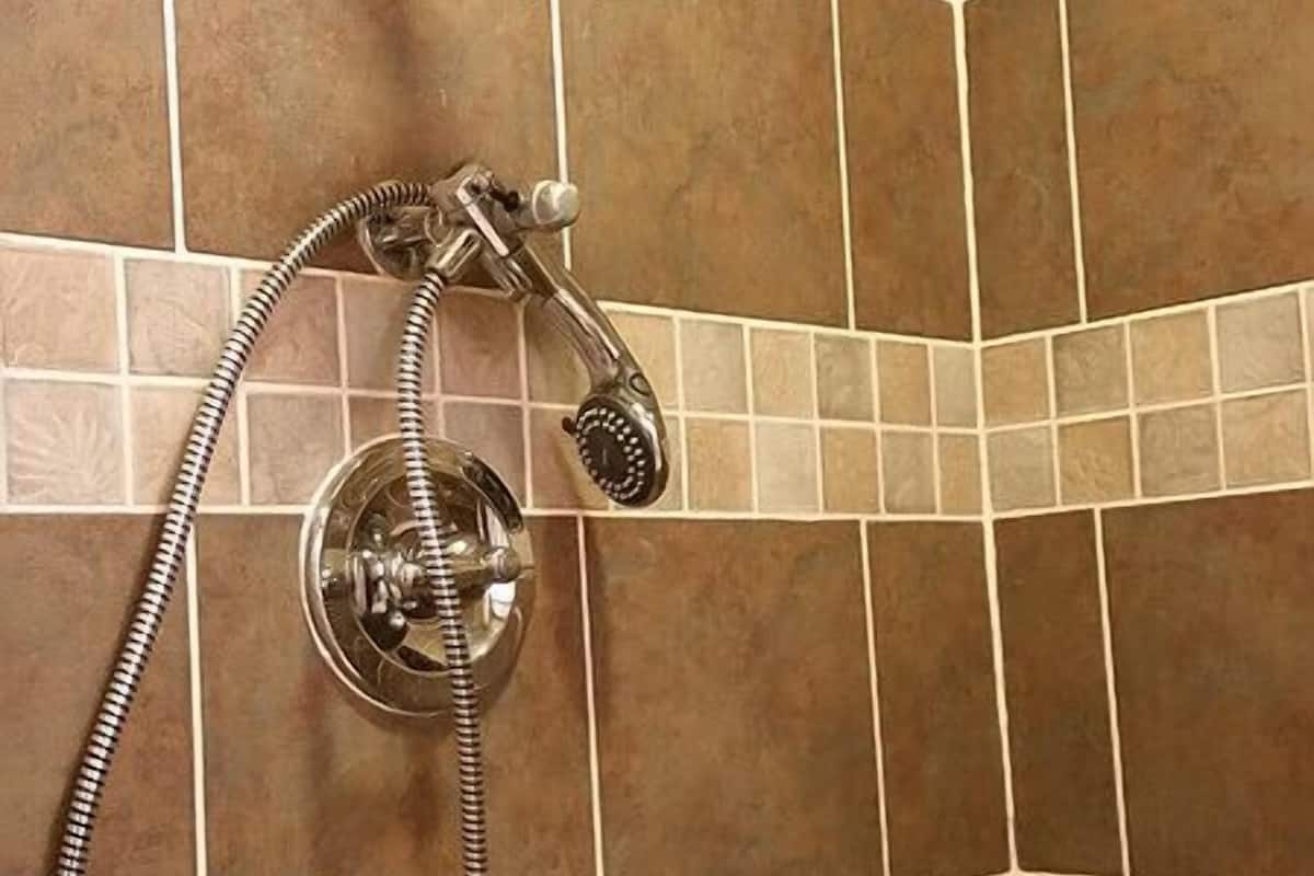 deluxe suite, 1 queen bed (historic inn ) | bathroom shower