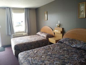 Doppelzimmer, 2 Doppelbetten, Nichtraucher