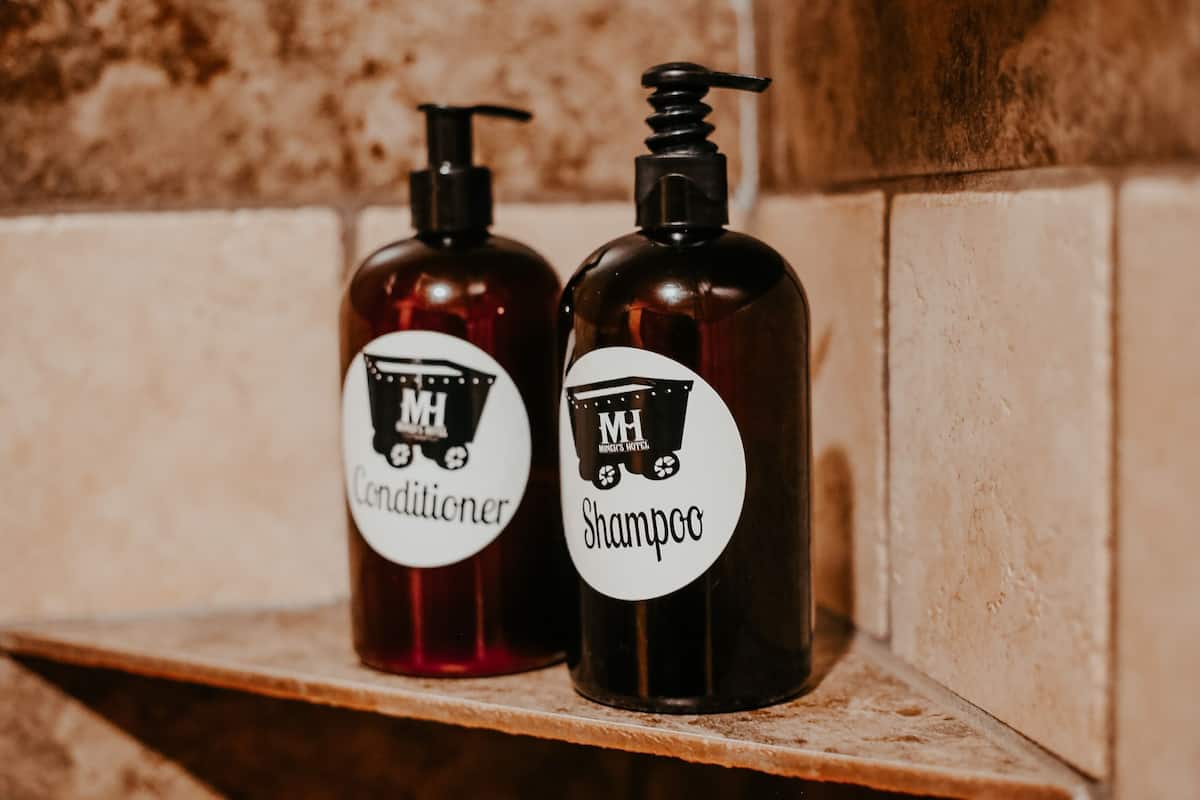 basic single room | bathroom | shower, free toiletries, hair dryer, towels