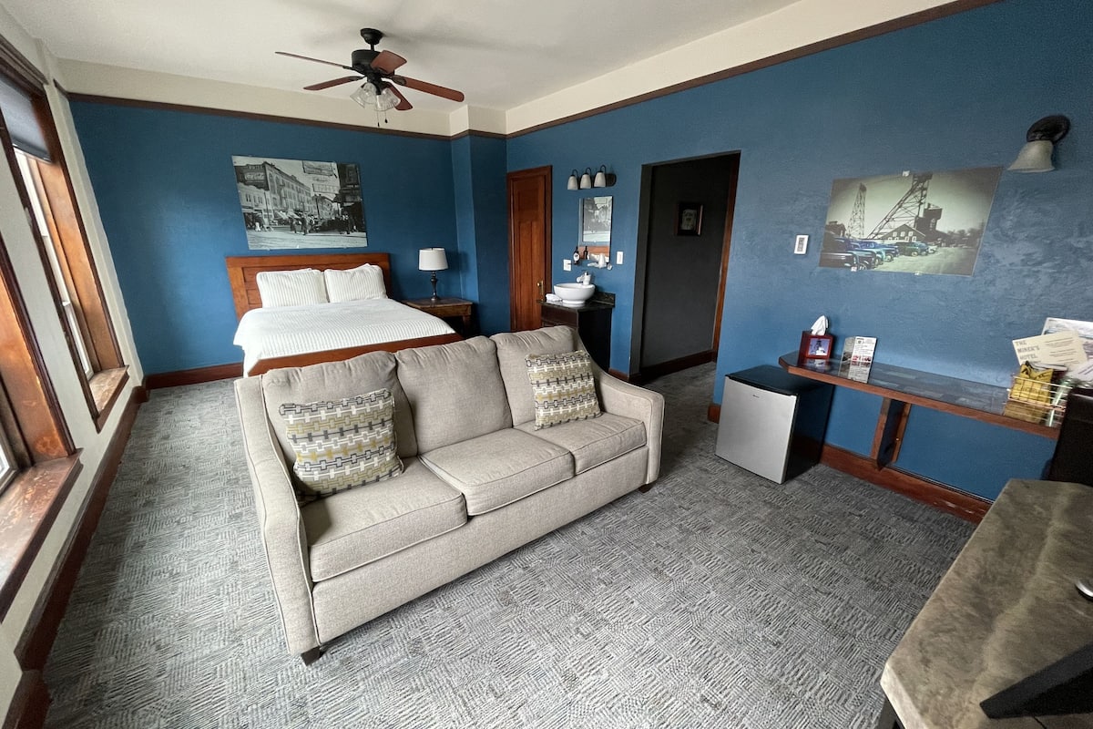 1 bedroom, egyptian cotton sheets, premium bedding, pillow-top beds