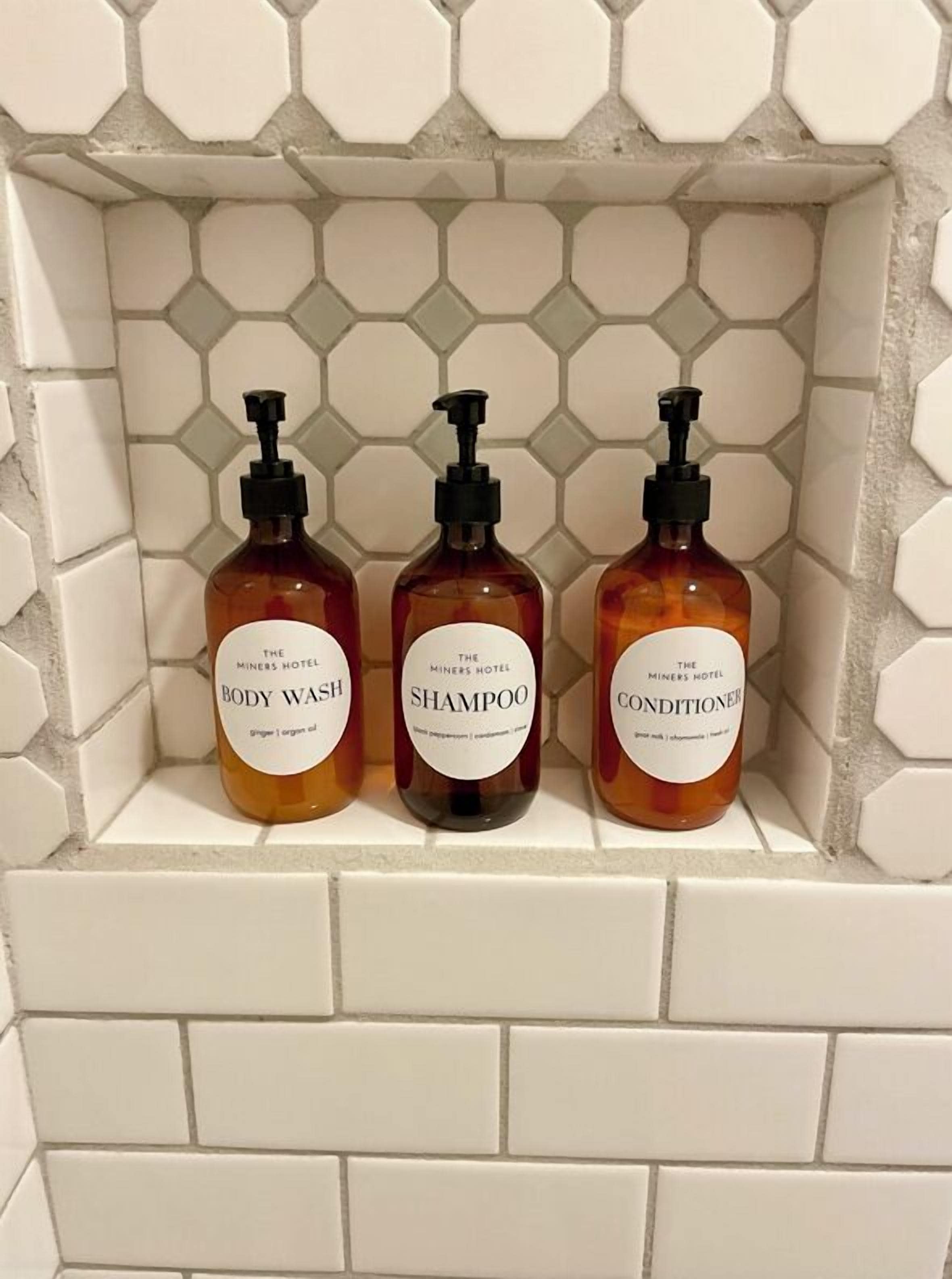 basic double room | bathroom | shower, free toiletries, hair dryer, towels