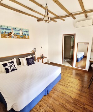 Chambre Double Standard | Coffres-forts dans les chambres, bureau