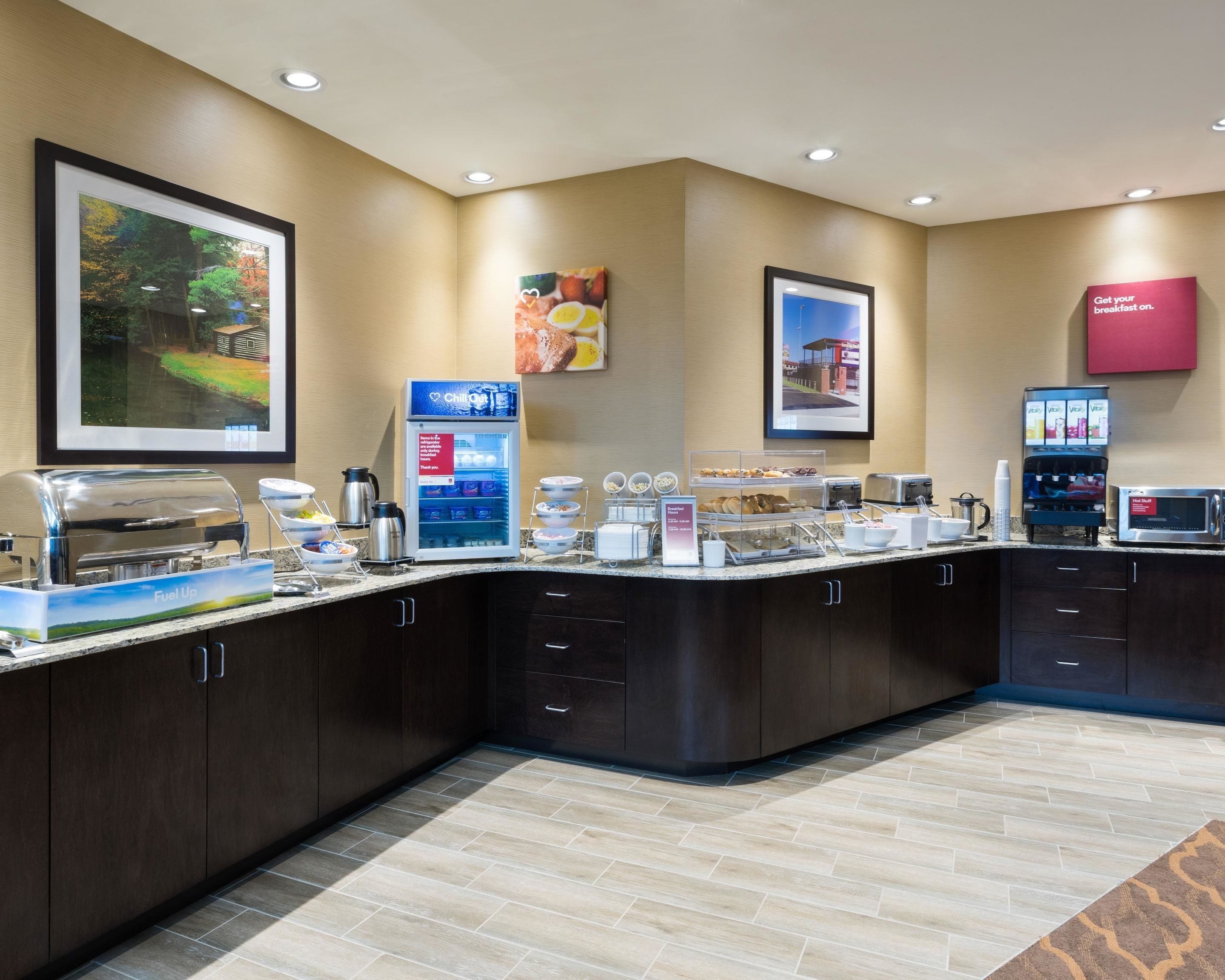 free daily continental breakfast