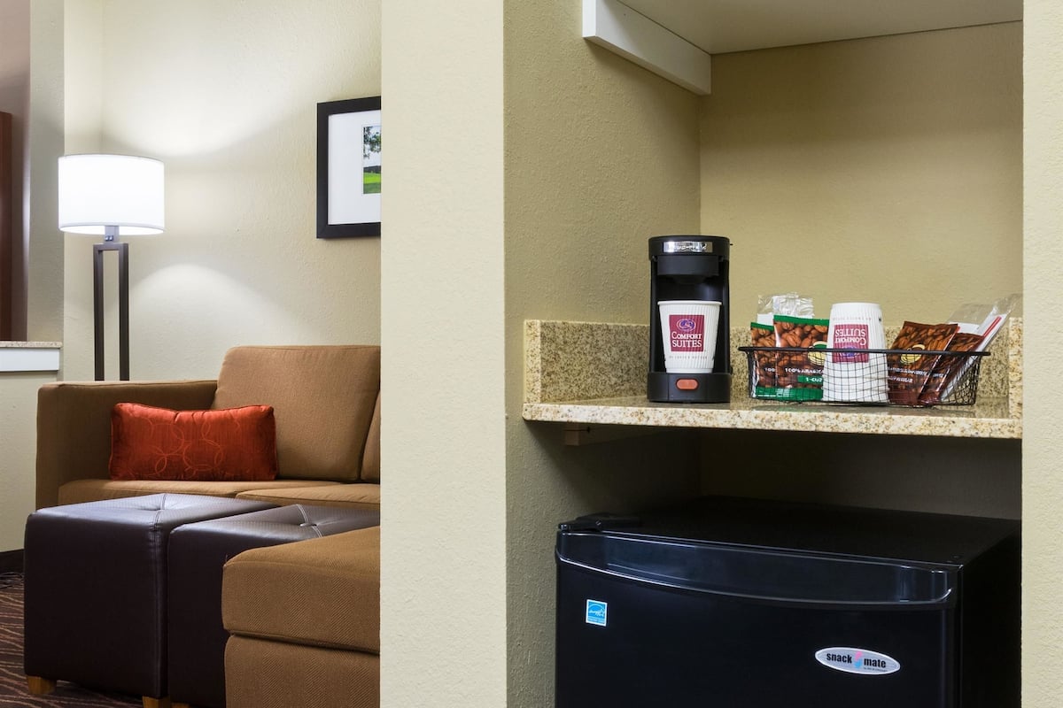 desk, blackout curtains, iron/ironing board, free wifi