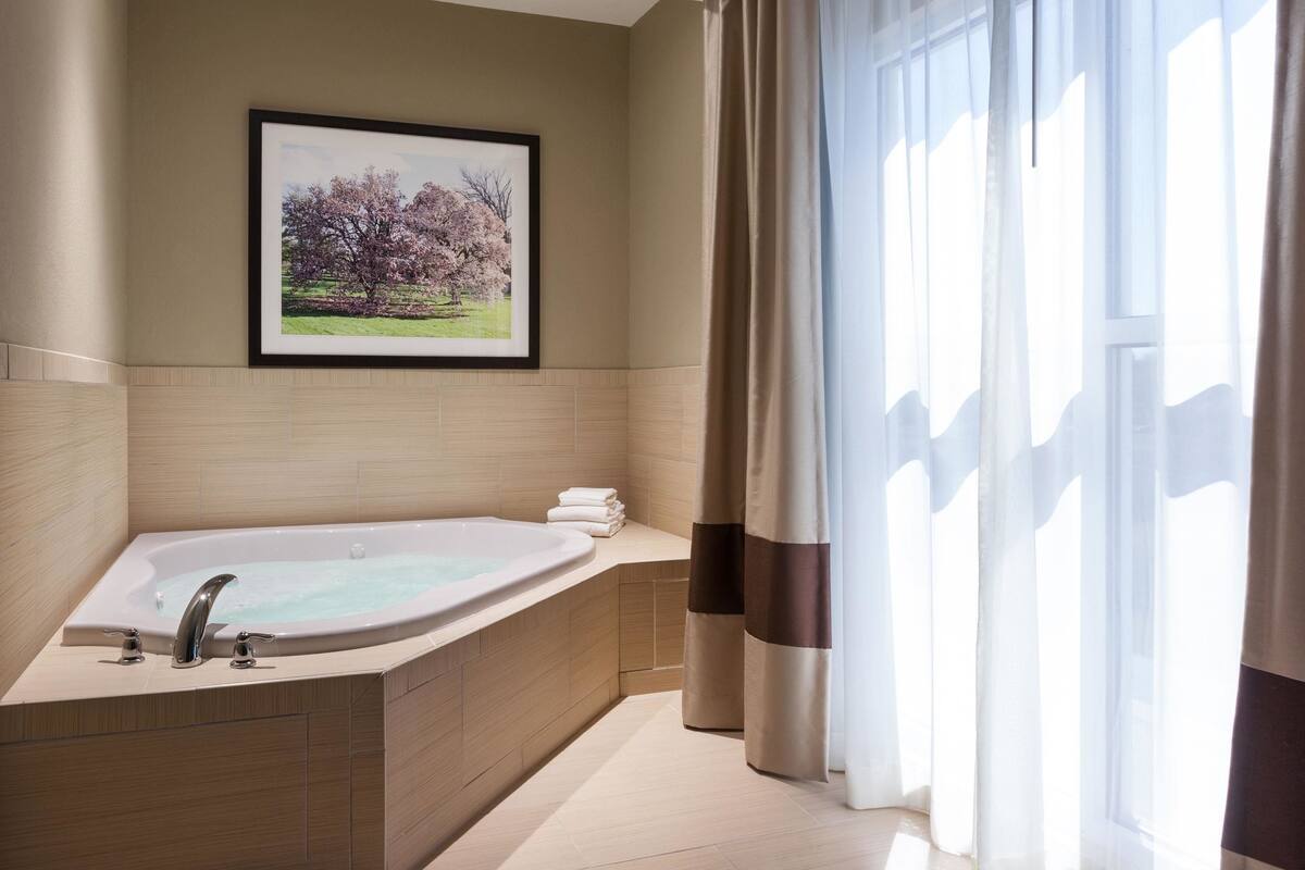 desk, blackout curtains, iron/ironing board, free wifi