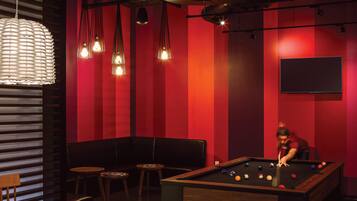 Lobby-lounge