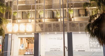 Traveller-Inn Day Moon Hotel