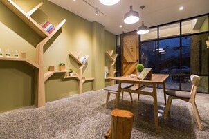 ロビー応接スペース