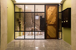 内部エントランス