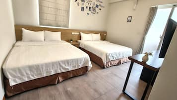 Quadruple Room | 1 bilik tidur, meja, langsir/tirai gelap terus, Wi-fi percuma
