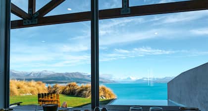 Lakestone Lodge