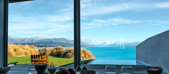 Lakestone Lodge