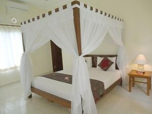 Deluxe Double or Twin Room | Desk, free cots/infant beds, rollaway beds, free WiFi - Bingin Family Bungalows (Pecatu)