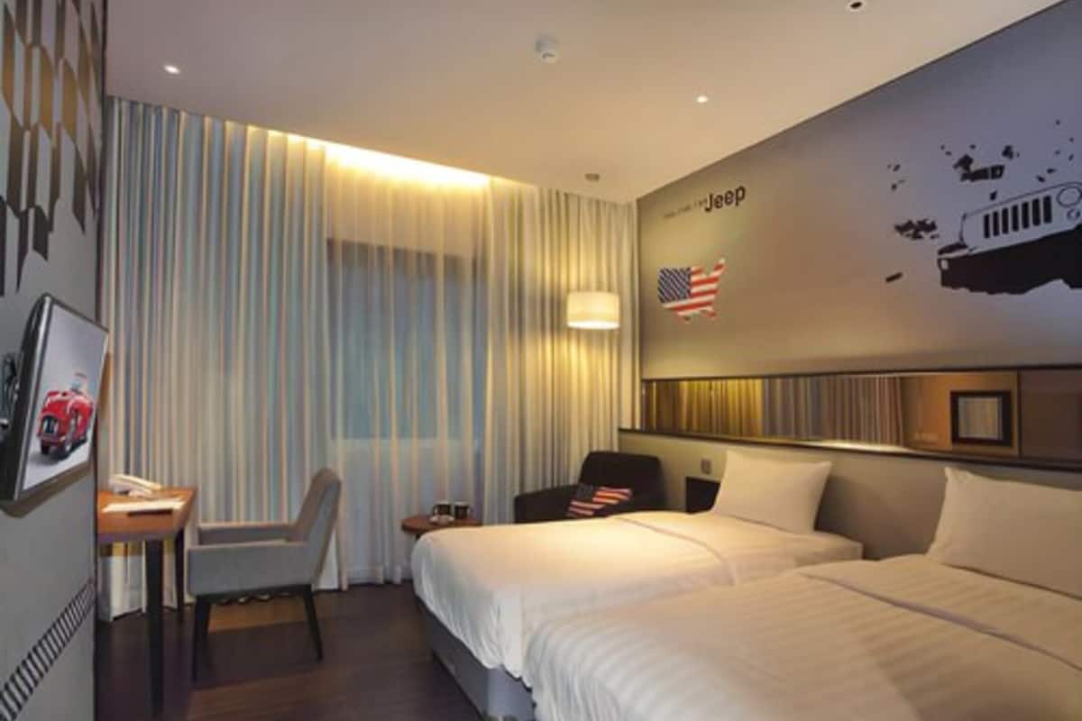 1 bedroom, desk, free wifi