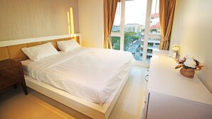 1 Bedroom Apartment | 1 bedroom, premium bedding, in-room safe, WiFi (free) - Sunset Boulevard by Pattaya Sunny Rentals (Pattaya)