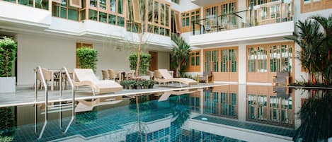 Outdoor pool, pool loungers