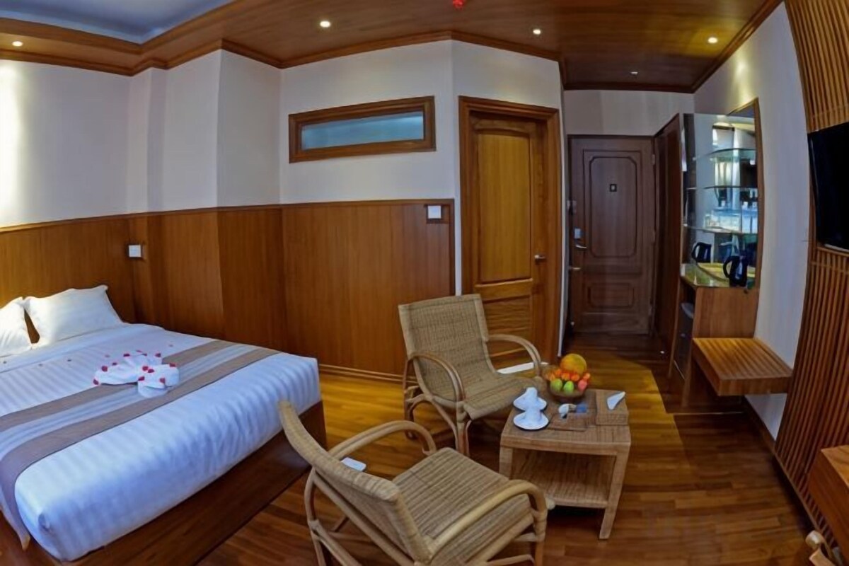 1 chambre, minibar, coffre-fort, bureau