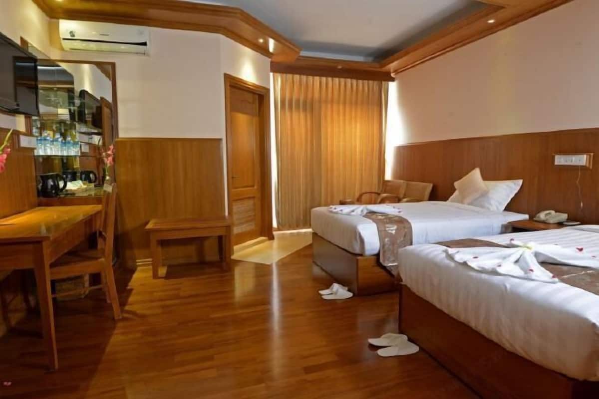 1 camera, minibar, una cassaforte in camera, una scrivania