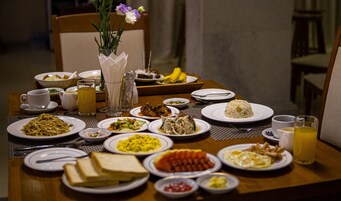 Free daily buffet breakfast 