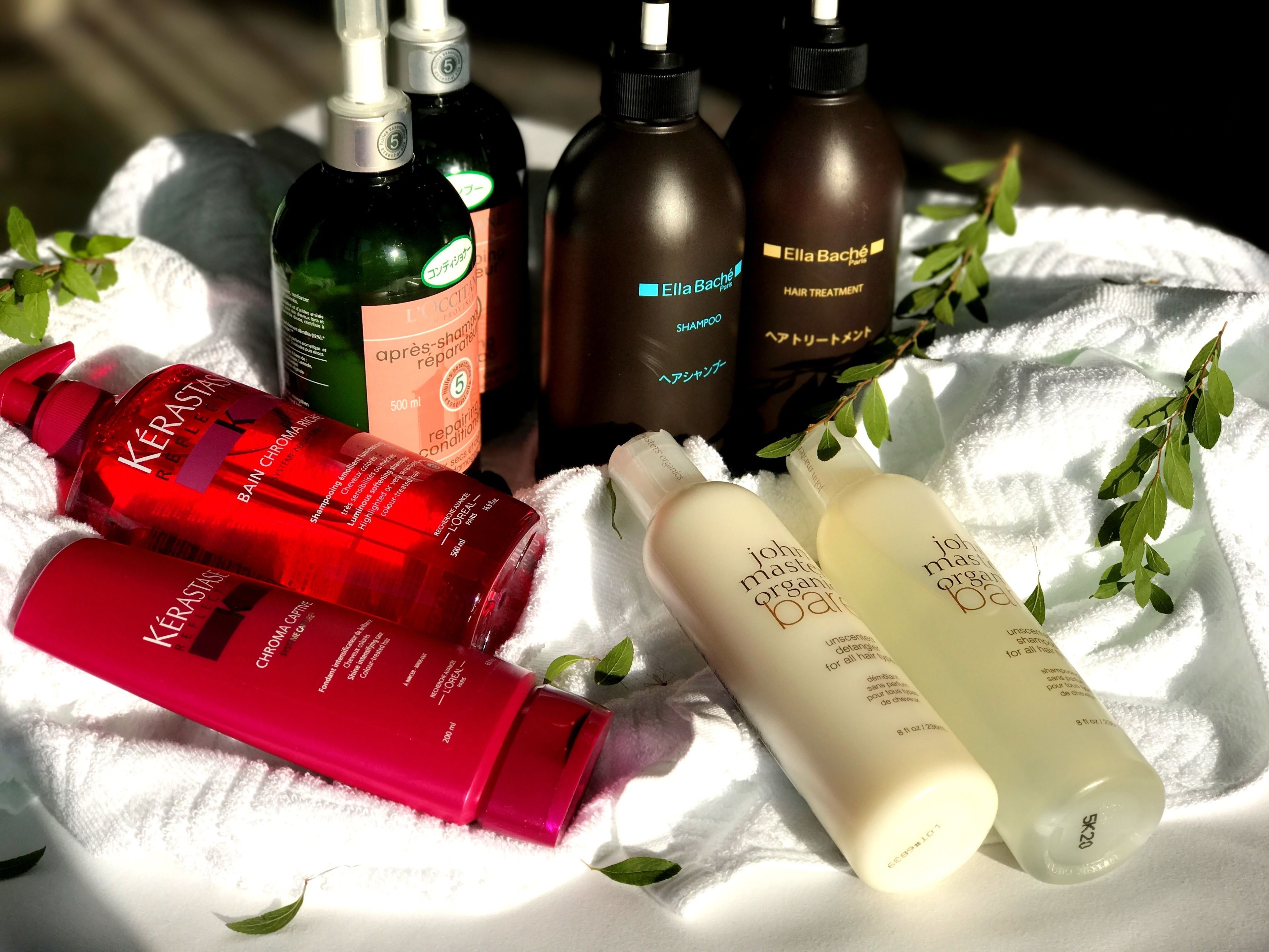 separate bathtub and shower, free toiletries, hair dryer, slippers