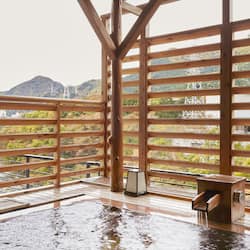 Indoor spa tub