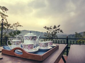 Balcony - Strathdon by Zinc Journeys (Ginigathena)