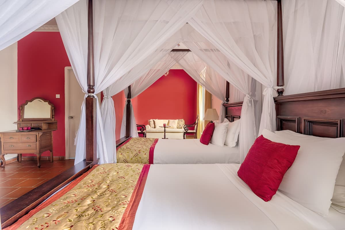 Habitación Deluxe | Ropa de cama de alta calidad y caja de seguridad en la habitación 
