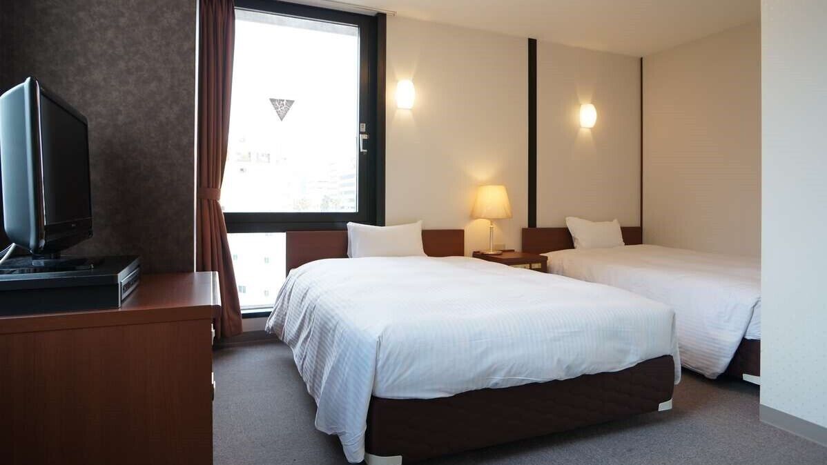 Down duvets, free WiFi, bed sheets