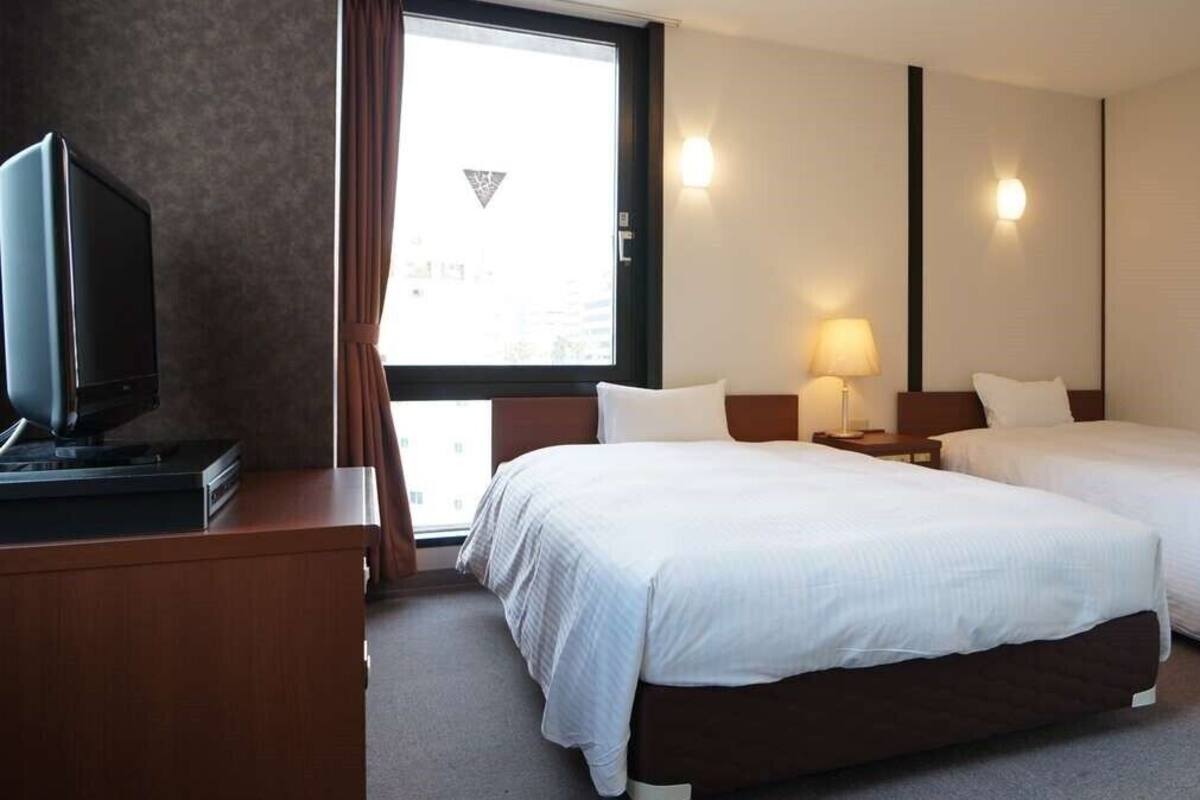 Edredones de plumas, wifi gratis, ropa de cama