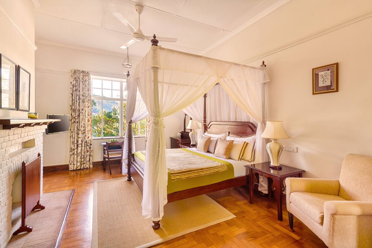 1 bedroom, premium bedding, in-room safe, desk