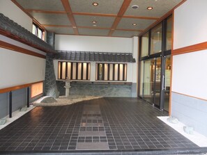 Interior entrance - Hotel Ootaki (Nikko)