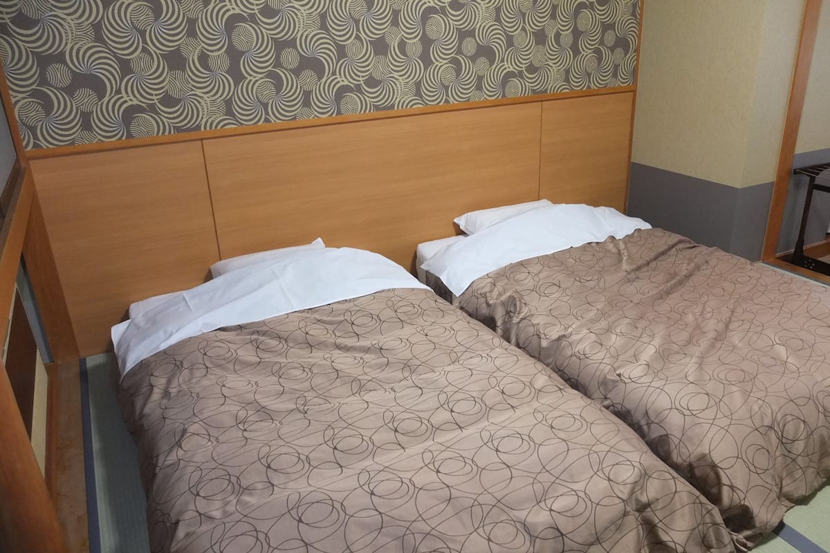 Standard Japanese Style Room (Room Only) | In-room safe, desk, bed sheets