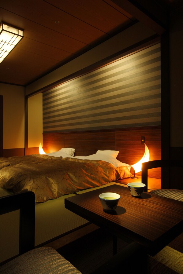 Superior Japanese Style Room (Room Only) | In-room safe, desk, bed sheets - Hotel Ootaki (Nikko)