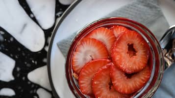 Alimentos y bebidas