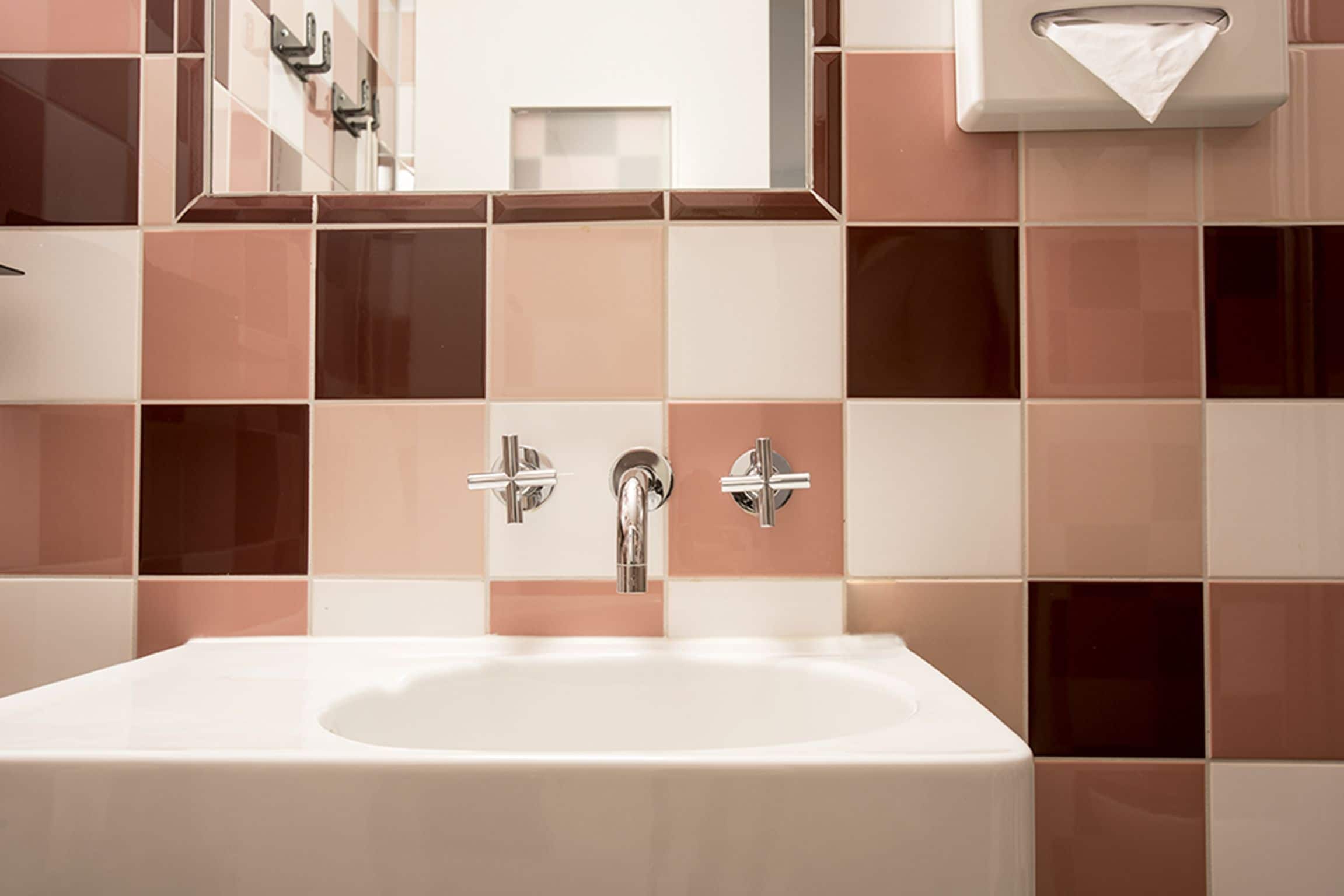 double room (small, only accessible by stairs) | bathroom | free toiletries, hair dryer, towels