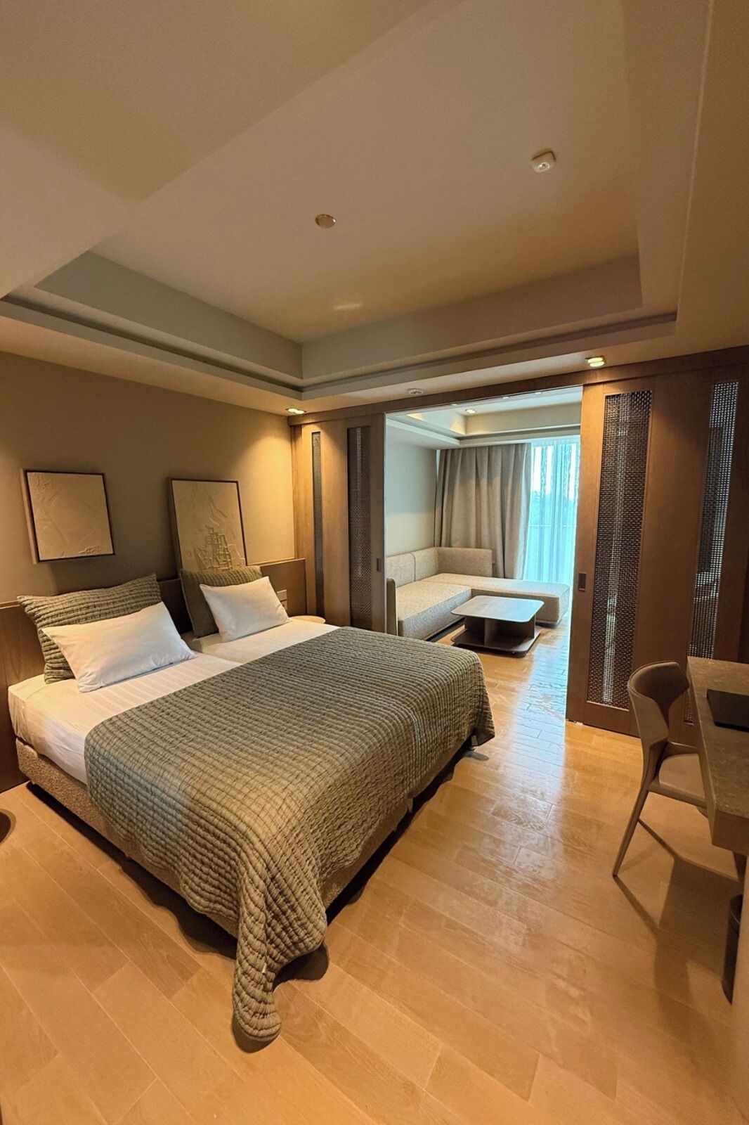 Chambre Deluxe, vue sur la mer | Articles de minibar gratuits, coffre-fort, bureau